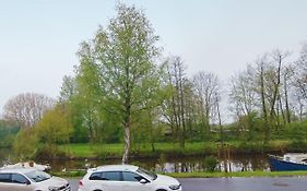 Moderne Ferienwohnung direkt am Kanal / Neubau